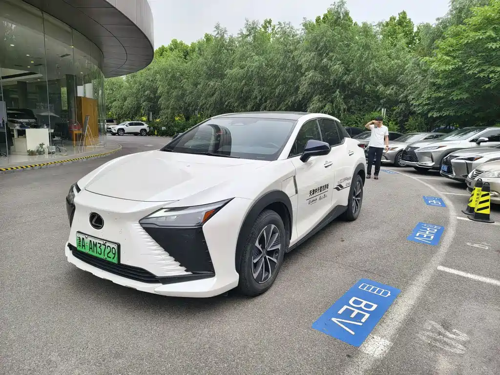 Lexus RZ 2023 — фото 3