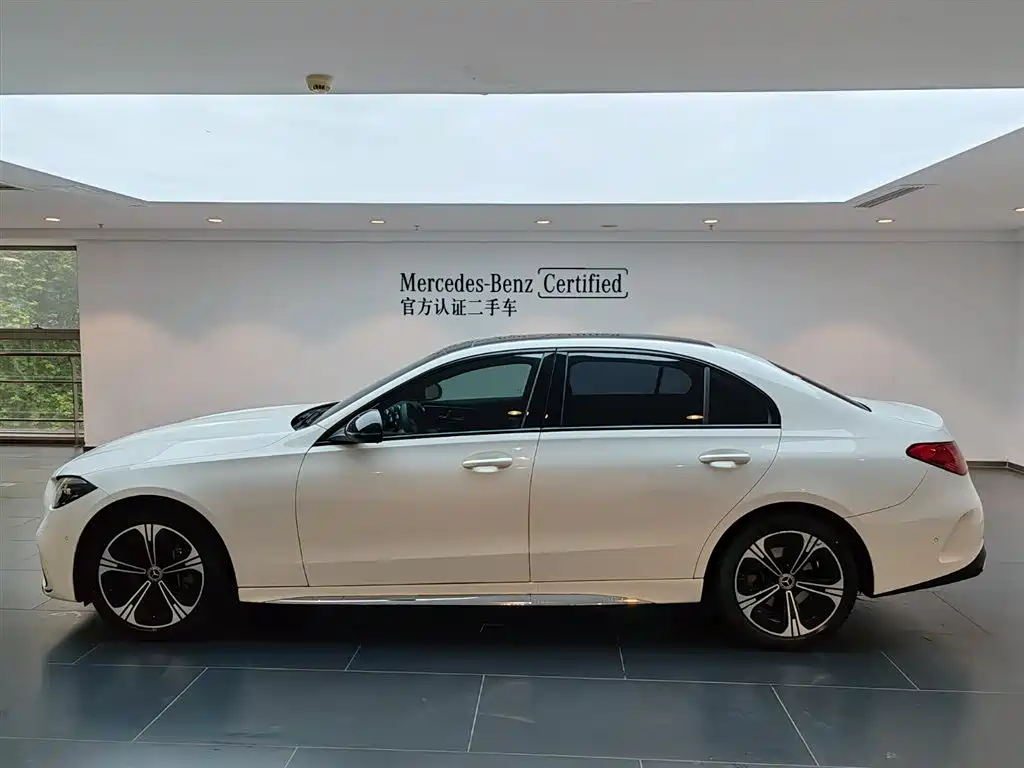 Mercedes-Benz C-Class 2022 — фото 7