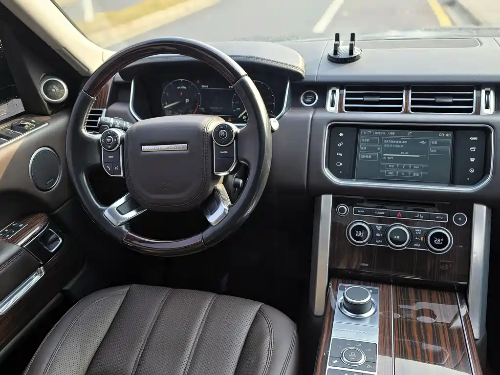 Land Rover Range Rover 2017 — фото 12