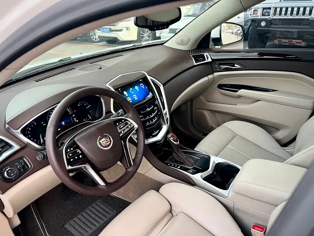 Cadillac SRX 2013 — фото 9