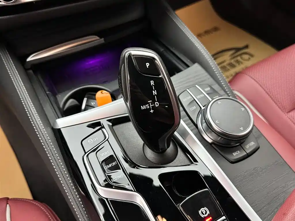 BMW 5 Series 2023 — фото 16