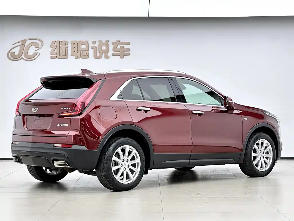 Cadillac XT4 2019 — фото 9
