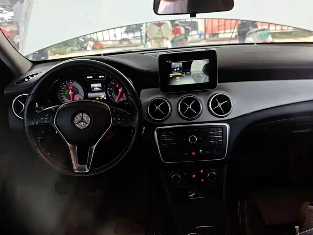 Mercedes-Benz GLA 2016 — фото 10