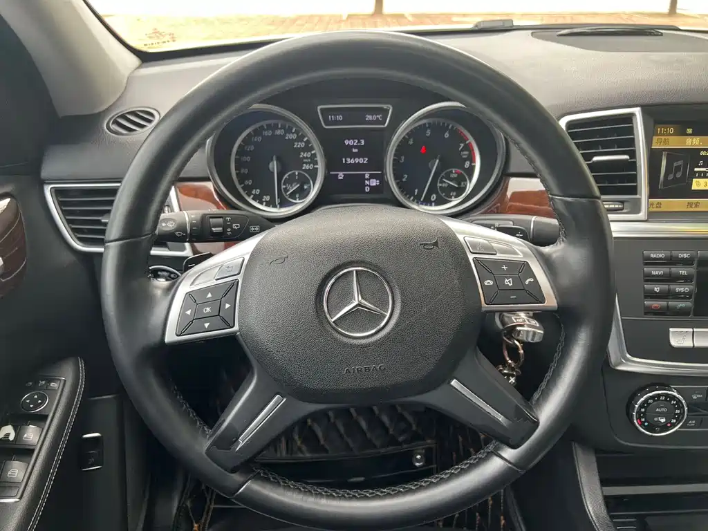 Mercedes-Benz M-Class 2012 — фото 13