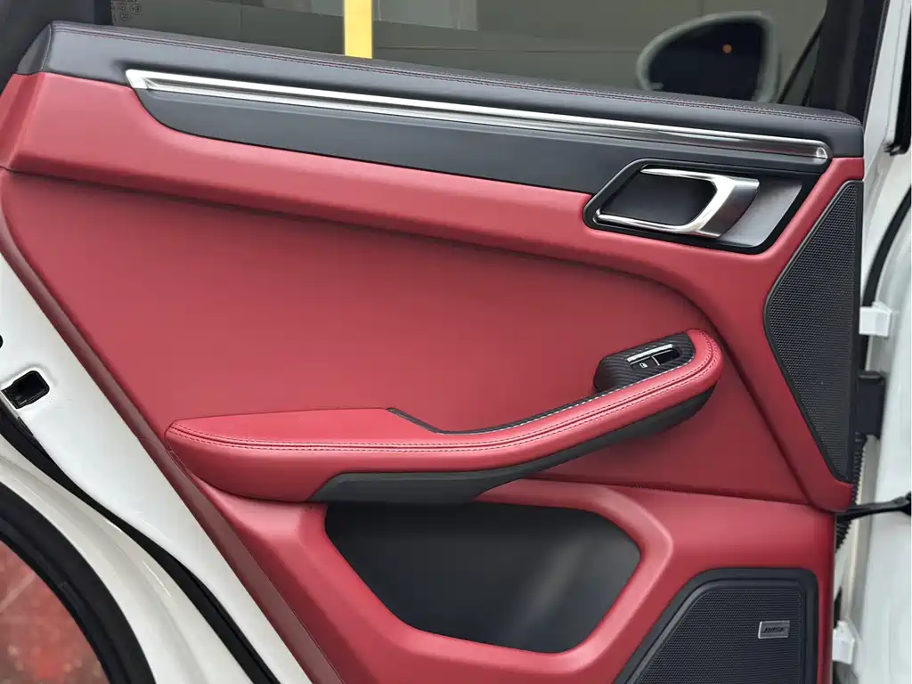 Porsche Macan 2020 — фото 11