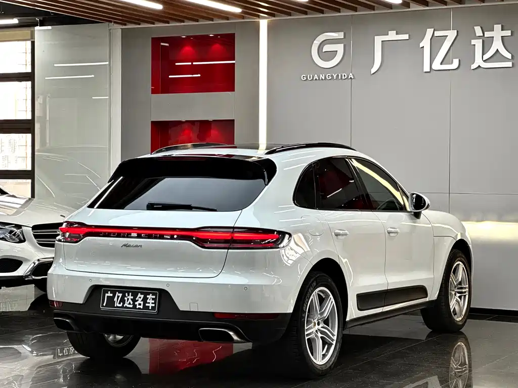 Porsche Macan 2020 — фото 28