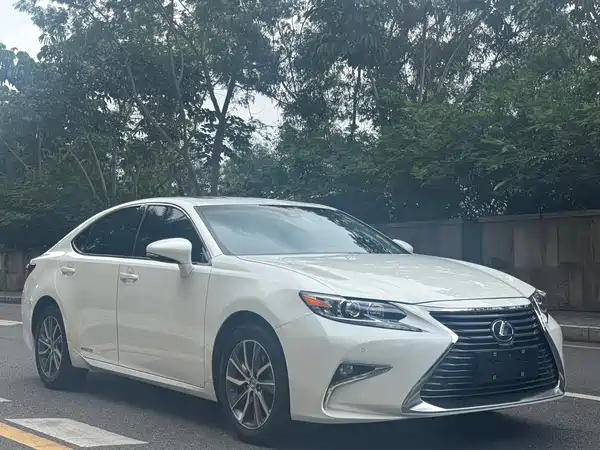Lexus ES 2018