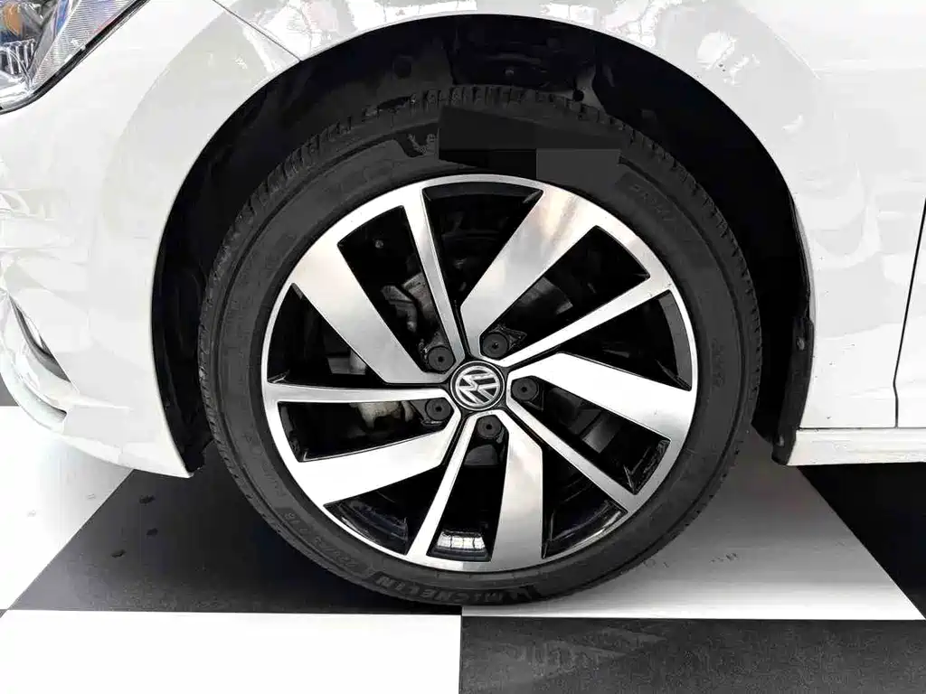 Volkswagen Sagitar 2022