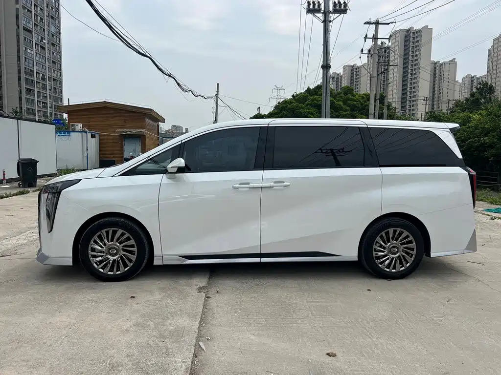 GAC Motor Trumpchi M8 2023 — фото 4