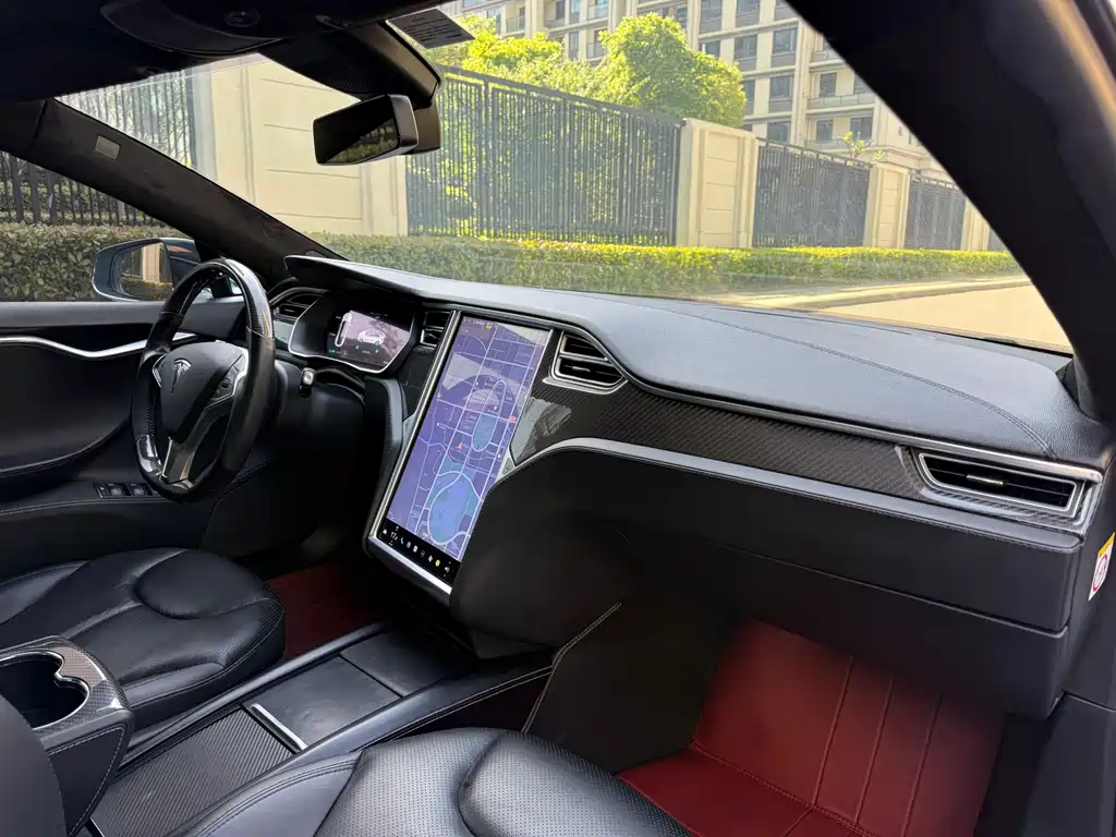 Tesla Model S 2014 — фото 20