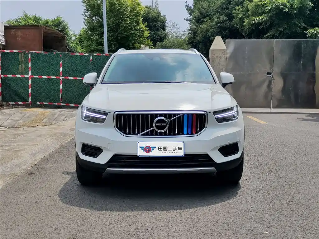 Volvo XC40 2022