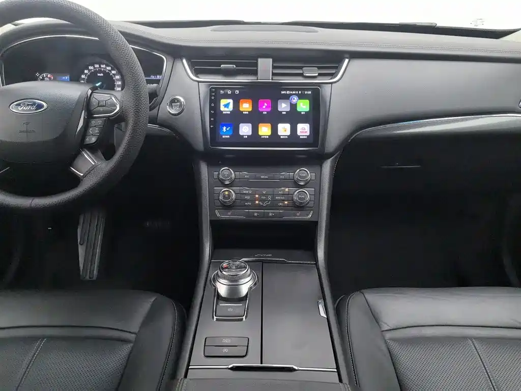 Ford Taurus 2017 — фото 12