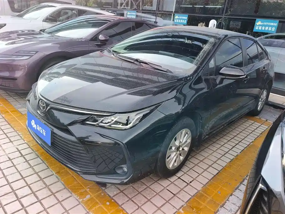 Toyota Corolla 2023 — фото 1