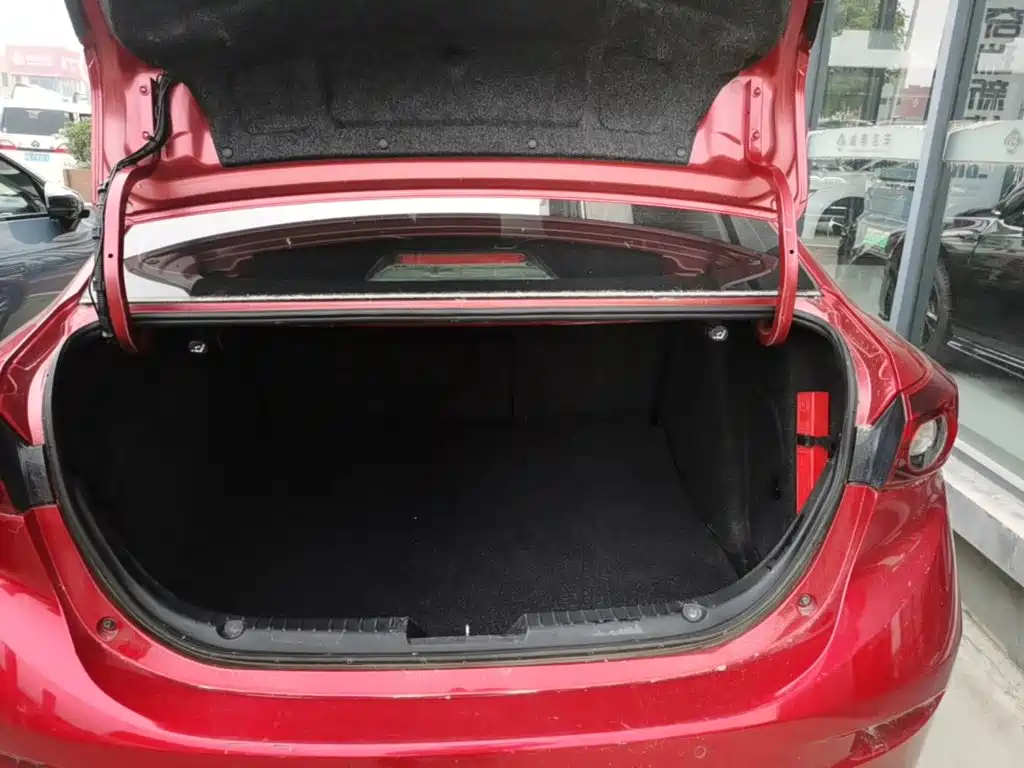 Mazda 3 Angkesela 2019 — фото 19