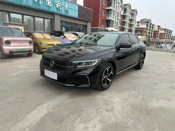 Volkswagen Passat 2023