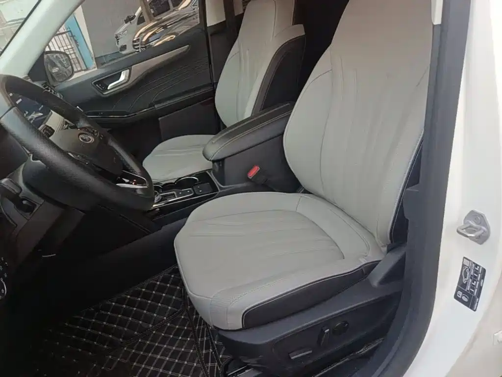 Ford Edge 2022 — фото 15