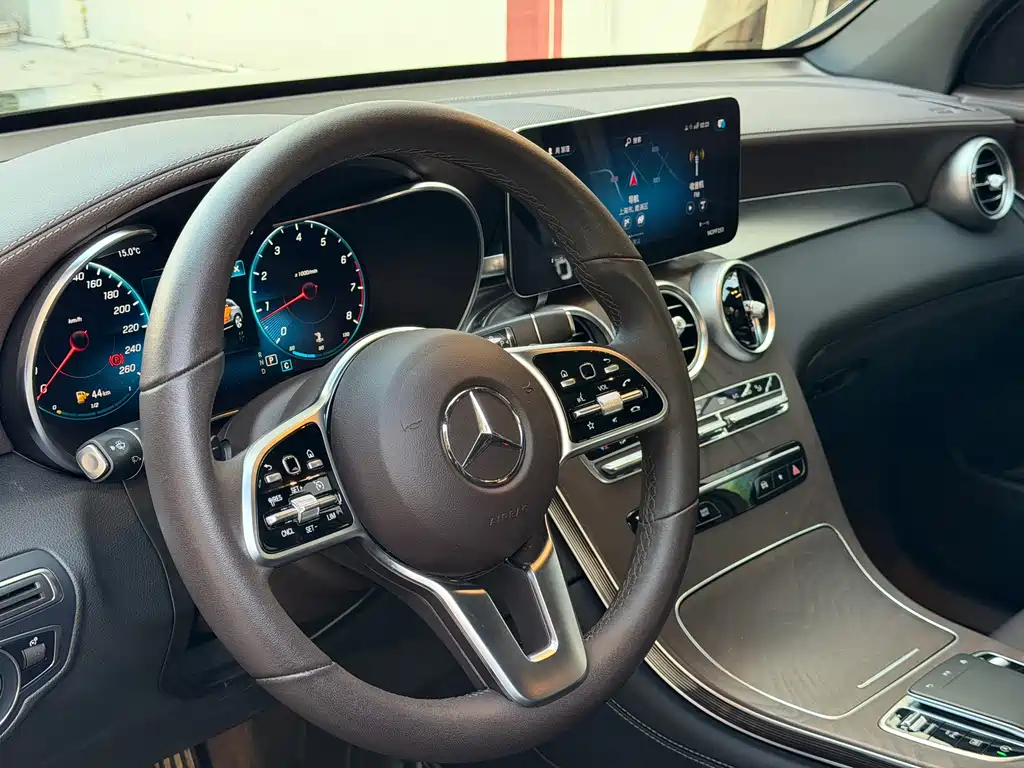 Mercedes-Benz GLC 2023 — фото 15