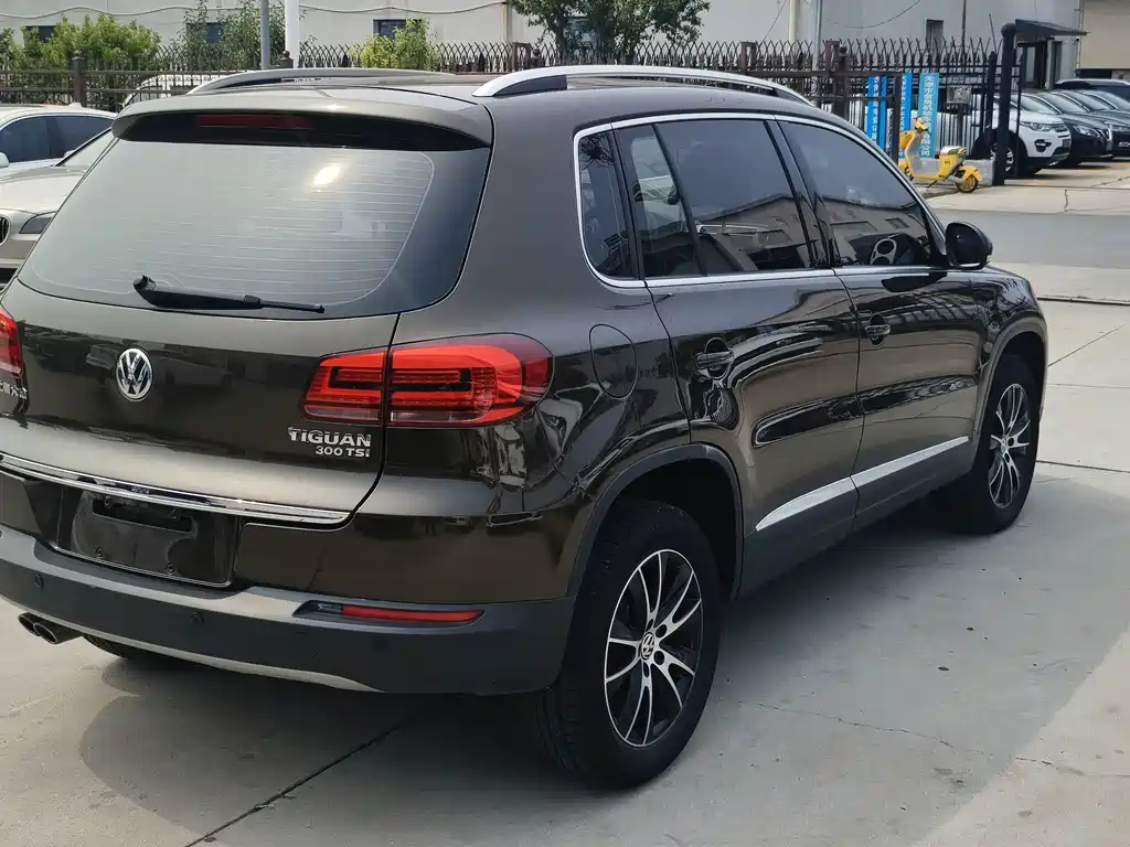 Volkswagen Tiguan 2016 — фото 11