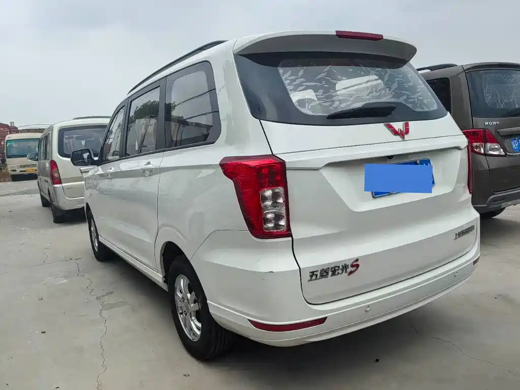 Wuling Hongguang 2019 — фото 5