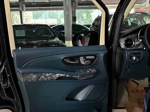 Mercedes-Benz V-Class 2021