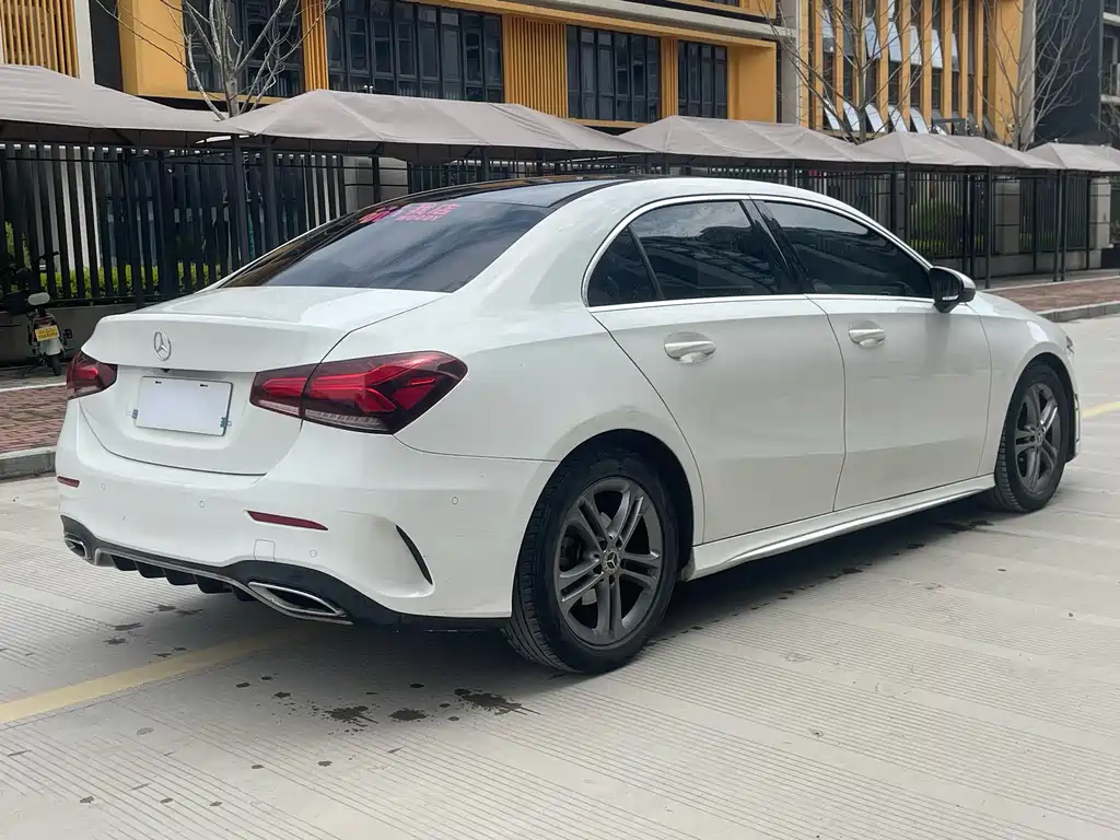Mercedes-Benz A-Class 2020 — фото 6