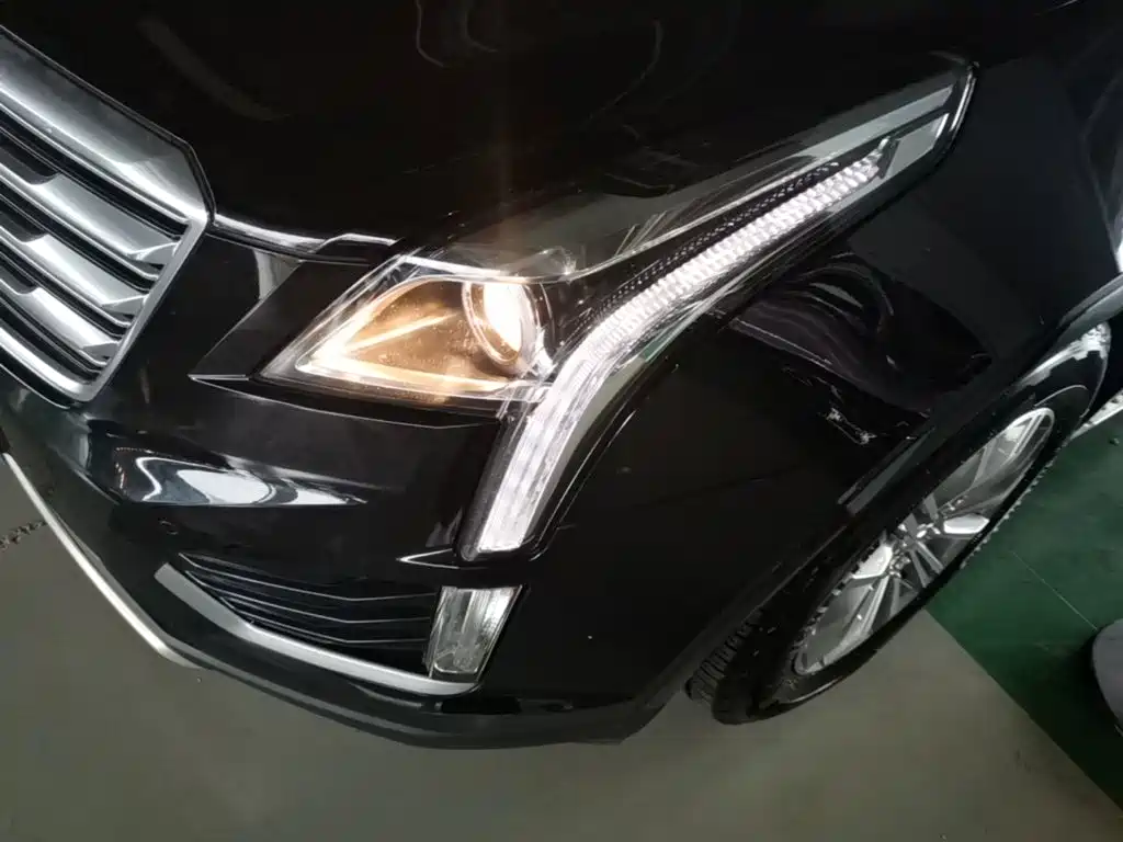 Cadillac XT5 2019 — фото 24
