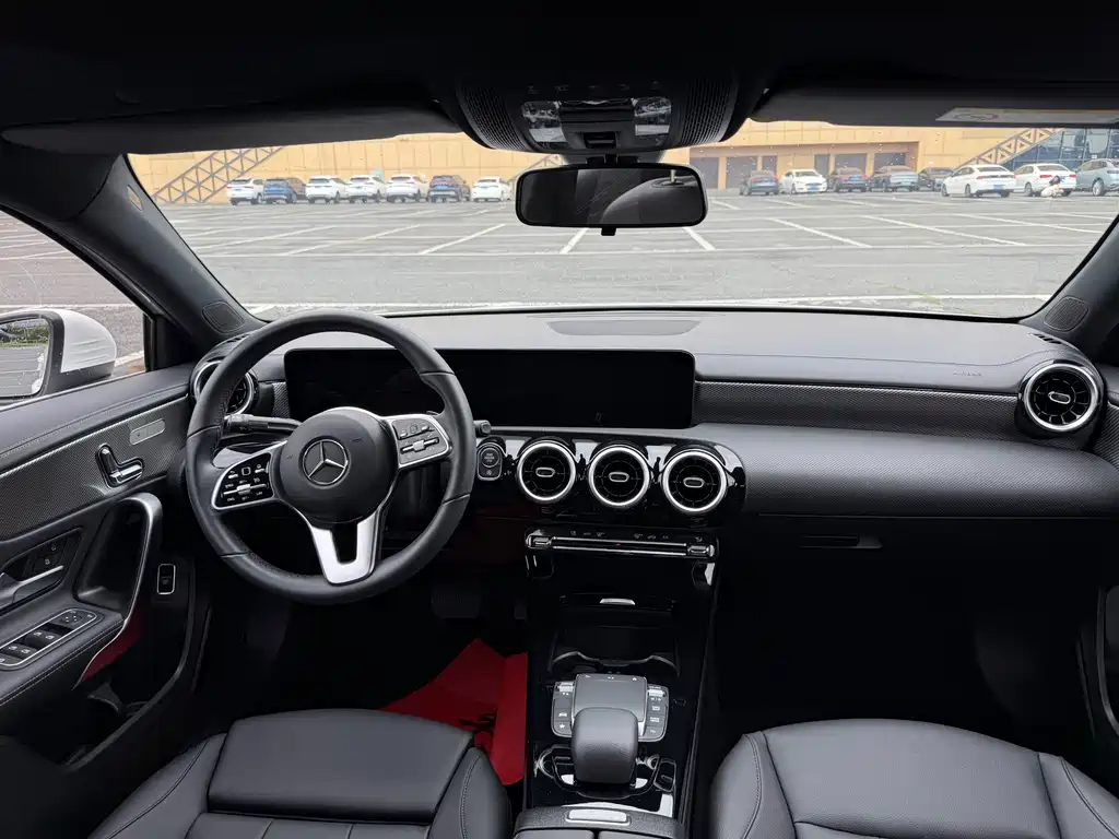 Mercedes-Benz A-Class 2023 — фото 20