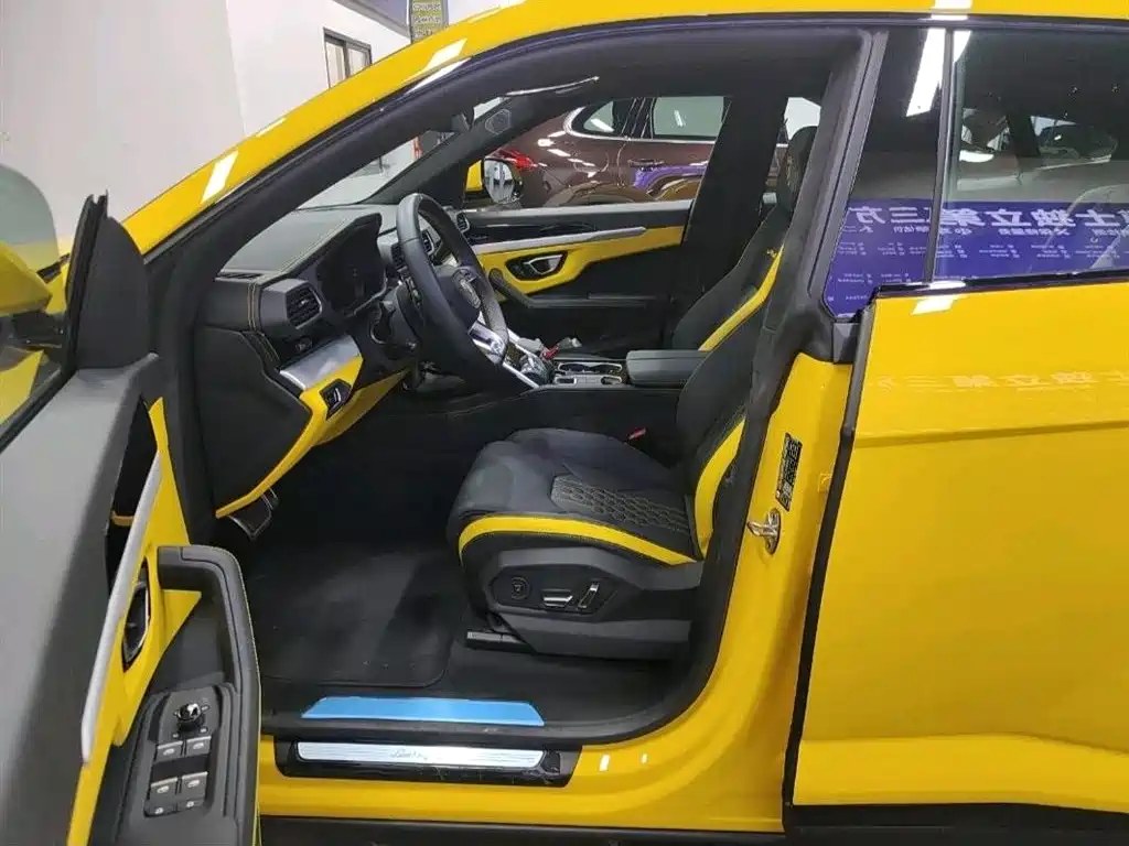Lamborghini Urus 2023