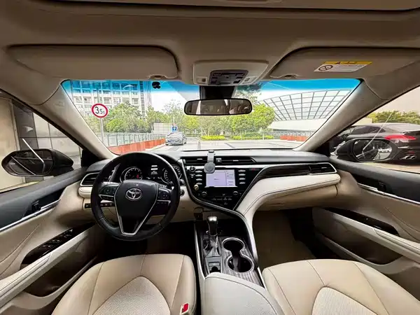 Toyota Camry 2018