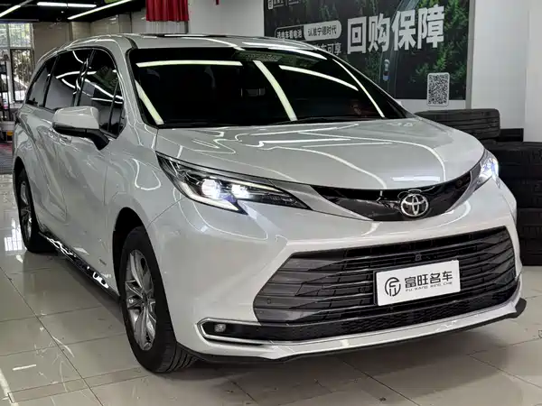 Toyota Sienna 2024
