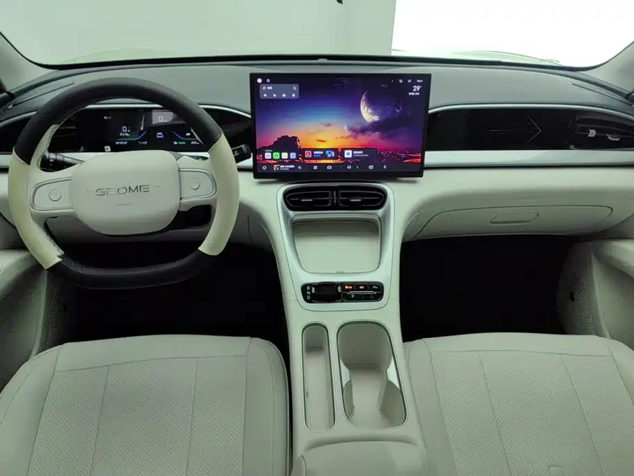 Geely Galaxy Starwish 2024 — фото 12