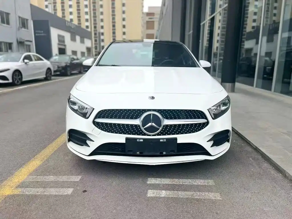 Mercedes-Benz A-Class 2019 — фото 2