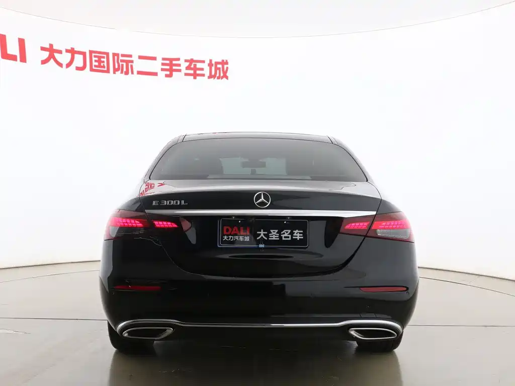 Mercedes-Benz E-Class 2022 — фото 15