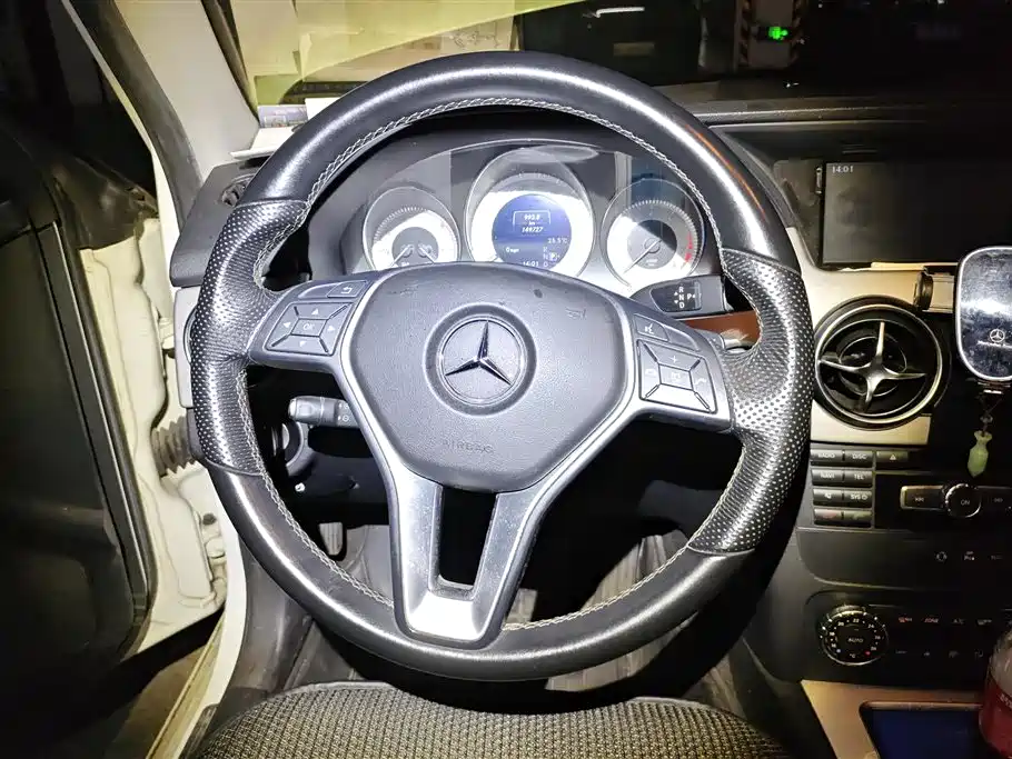 Mercedes-Benz GLK-Class 2014 — фото 15