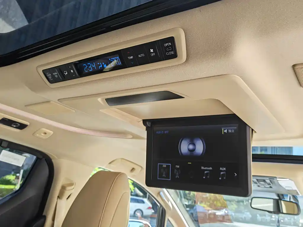 Toyota Alphard 2016 — фото 14