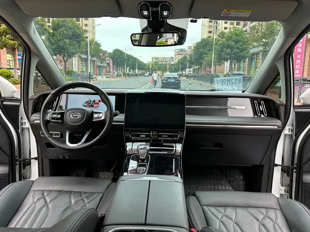 GAC Motor Trumpchi M8 2023 — фото 18