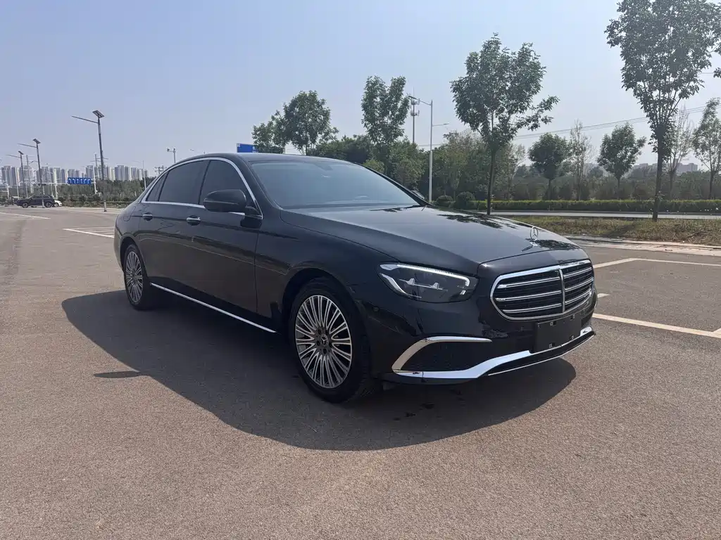 Mercedes-Benz E-Class 2023 — фото 3