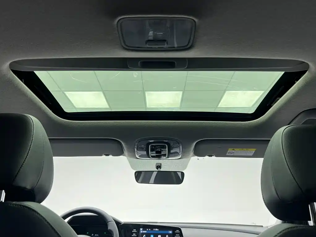Hyundai Elantra 2025 — фото 21