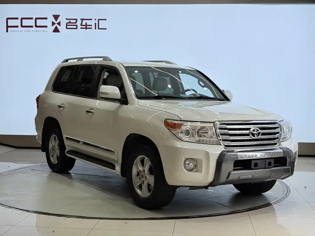 Toyota Land Cruiser 2015 — фото 3