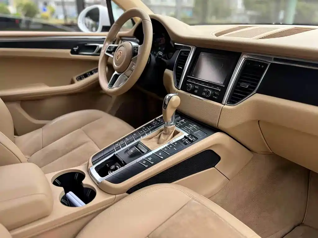Porsche Macan 2015 — фото 10
