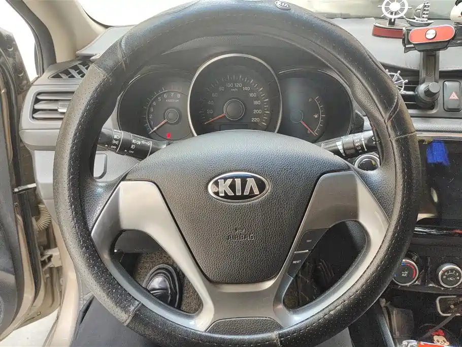Kia K2 2016 — фото 15