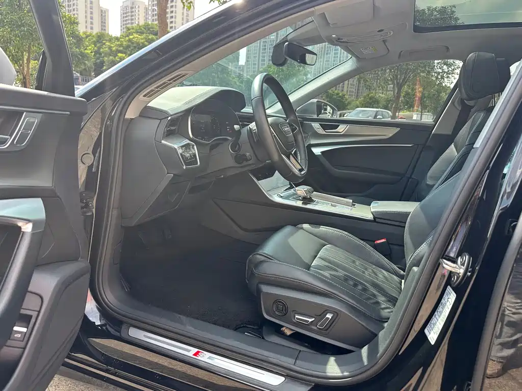 Audi A6L 2023