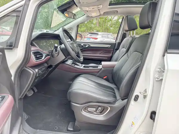 GAC Trumpchi M6 2023