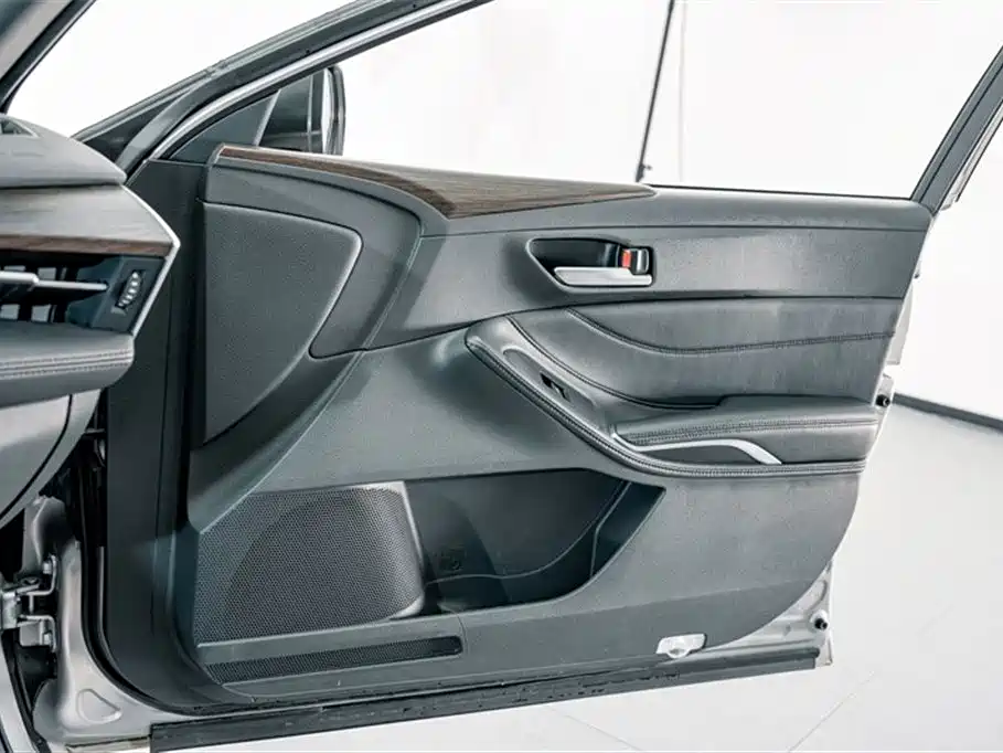 Toyota Avalon 2022 — фото 13