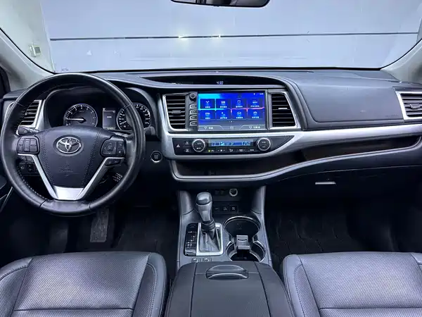 Toyota Highlander 2020