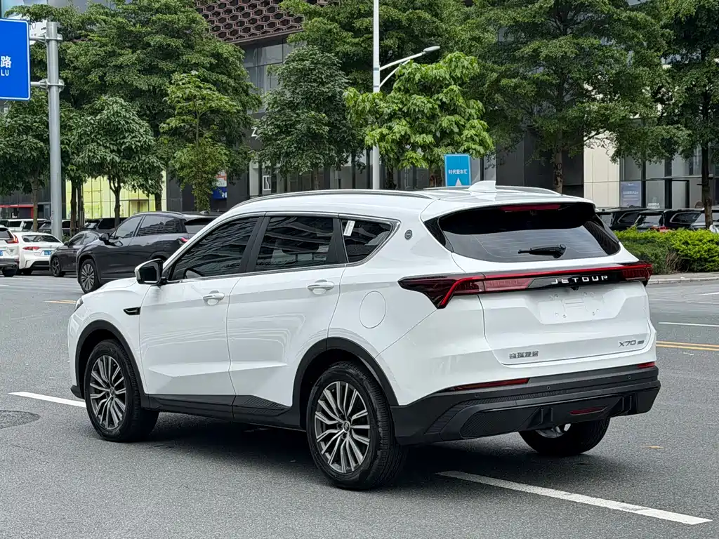 Jetour X70 C-DM 2025 — фото 4