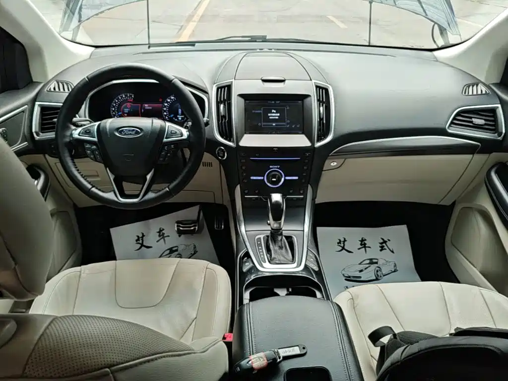 Ford Edge 2016 — фото 10