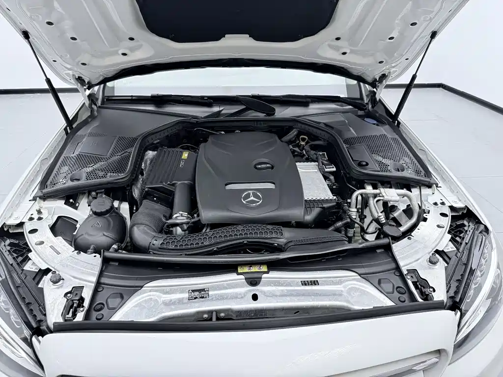 Mercedes-Benz C-Class 2018 — фото 15