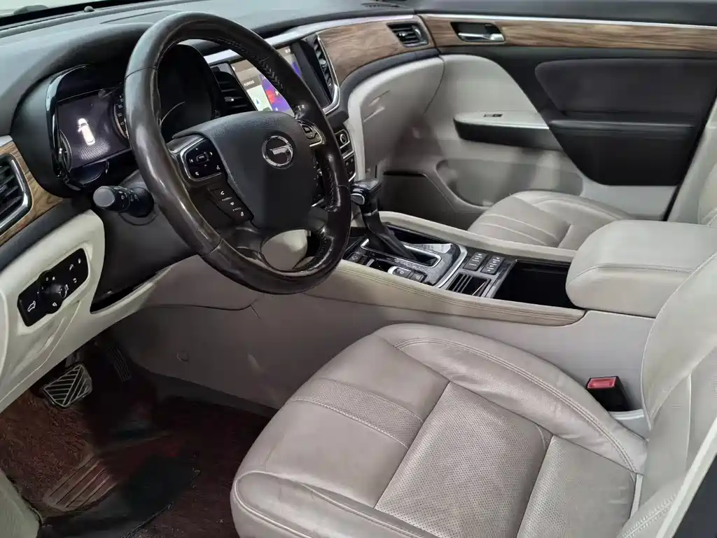 GAC Motor Trumpchi GS8 2018 — фото 9