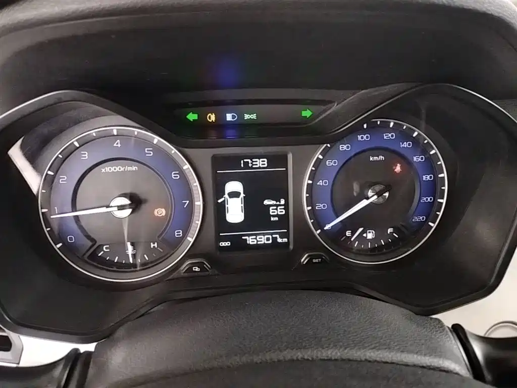 Geely Vision X3 2020 — фото 12